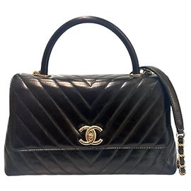 Chanel Chevron Glasiertes Vintage Kalbsleder Coco Handle Medium Schwarz