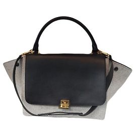 Céline Bolsa trapezoidal de couro bicolor cinza e preto com fivela dourada Preto