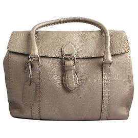 Fendi Bolsa Tote de Couro Prata Selleria com Aba Prata