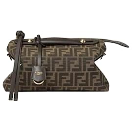 Fendi Bolsa Soft Medium Marrom