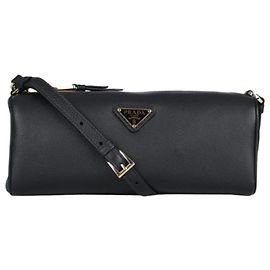 Prada Bolso de hombro de cuero suave negro con logo triangular Negro