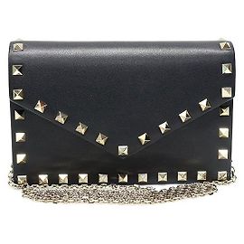 Valentino Mini Poche Envelope Rockstud em Couro Preto Caviar com Corrente Crossbody Preto