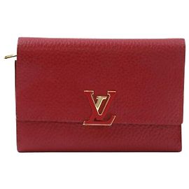 Louis Vuitton Billetera Compacta Capucines en Taurillon Roja Roja