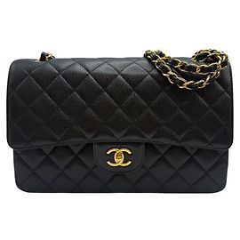 Chanel Sac à rabat classique en caviar large avec puce intégrée noir Noir