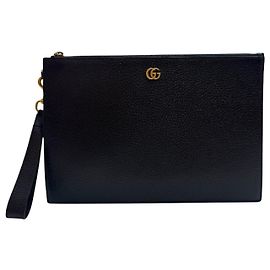Gucci Clutch de couro GG Marmont para mulheres Preto