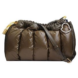 Moncler Bolsa transversal acolchoada com acabamento em pele de cordeiro Verde