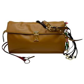 Prada Bolsa de ombro grande em caramelo com decoração de charme suave Marrom