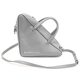 Balenciaga Duffle Triangular Pequeno em Couro de Bezerro Cinza Marrom