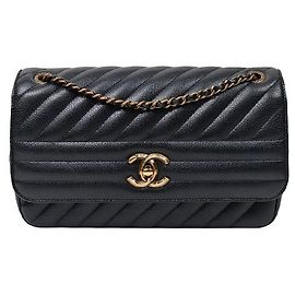 Chanel Bolsa de ombro com corrente diagonal preta Preto