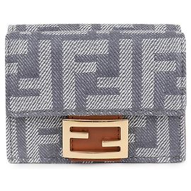 Fendi Micro Baguette Tri-fold Azul