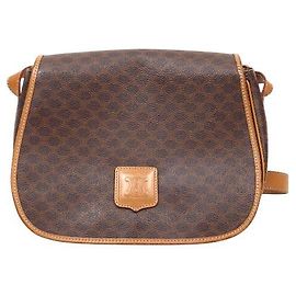 Céline Bolsa transversal Macadam com aba Marrom