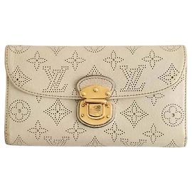 Louis Vuitton Grey leather wallet Grey