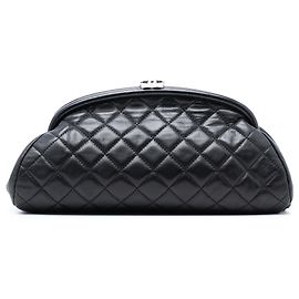 Chanel Schwarze gesteppte Lammleder Timeless Kisslock Clutch Schwarz