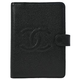 Couverture d'agenda Chanel Timeless CC en caviar petite taille Noir
