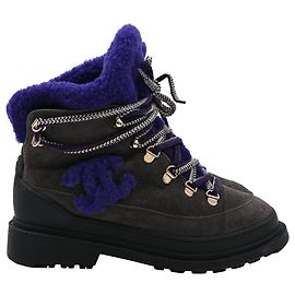 Chanel CC Lace-Up Shearling Winter Boots in Grey Suede Grey