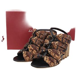 Salvatore Ferragamo Sandales à talon compensé taille Multicolore
