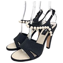 Chanel Perlen-Sandalen Schwarz