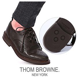 Thom Browne Derby de couro com bico de pena Marrom