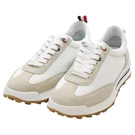 Thom Browne Baskets Tech Runner Blanches Blanc