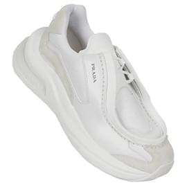 Prada Bürstete Leder-Sneaker Weiß