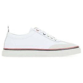 Thom Browne Baskets en daim avec détails découpés Blanc