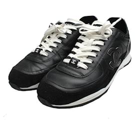 Chanel Baskets Noires et Blanches Noir