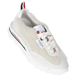 Thom Browne Baskets Tech Runner en shearling Blanc