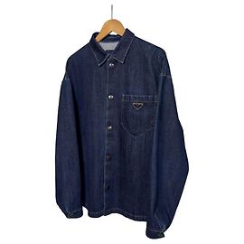 Prada Giacca camicia in denim lavato per uomo con logo triangolare blu Blu