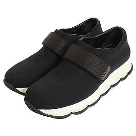 Prada Baskets Velcro Noires Noir