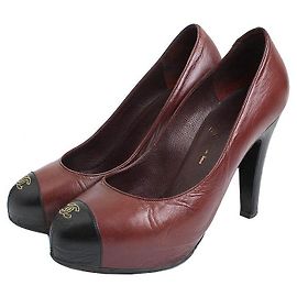 Chanel Escarpins marron avec logo CC Marron