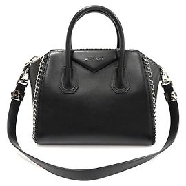 Givenchy Antigona Small de cuero negro con detalles de cadena Negro