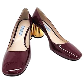 Prada Lackschuhe Rot
