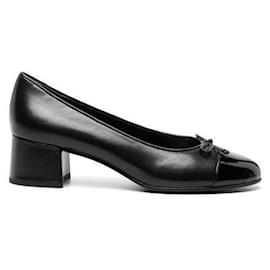 Tory Burch Cap Toe Pumps Black