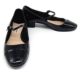 Miu Miu Lacklederschuhe Schwarz