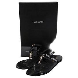 Saint Laurent Cassandra Flat Sandals Size Black