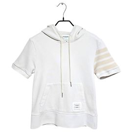 Thom Browne Camiseta com capuz de manga curta para mulheres Marrom
