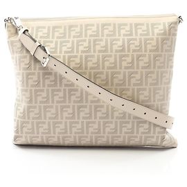 Fendi FF Logo Schultertasche Weiß