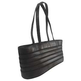 Bela bolsa Longchamp modelo Zigzag, nova Preto