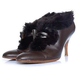 Botas de tornozelo marrons com pelo Salvatore Ferragamo Marrom