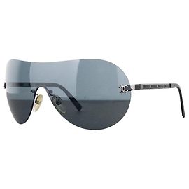 Óculos de sol Chanel 2000s ‘108/87’ CC sem aro estilo aviador com máscara protetora. Preto