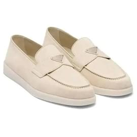 Prada Mocassins en Suède avec logo Triangle Multicolore