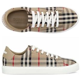Burberry Baskets en cuir Multicolore