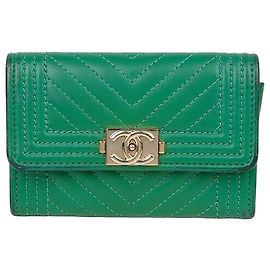 Chanel Boi Flap Kartenetui Grün