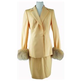 Set da ufficio vintage Escada giallo: blazer con gonna Giallo
