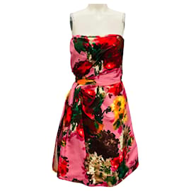 Second hand Oscar de la Renta Dresses - Joli Closet