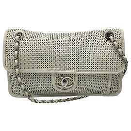 Bolsa Chanel de couro perfurado branco Up In The Air com hardware prateado Branco