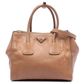 Bolsa Prada em couro glace marrom com alças duplas e dois bolsos Marrom Castanho claro