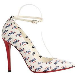 Fendi Saltos de couro brancos Branco