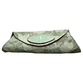 Autre Marque R+Y Augousti Vintage Leder Clutch mit Galuchat-Verschluss Hellgrün