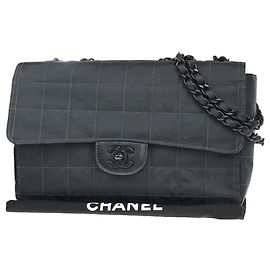 Chanel Travel Line Flap Nylon Medium Schwarz